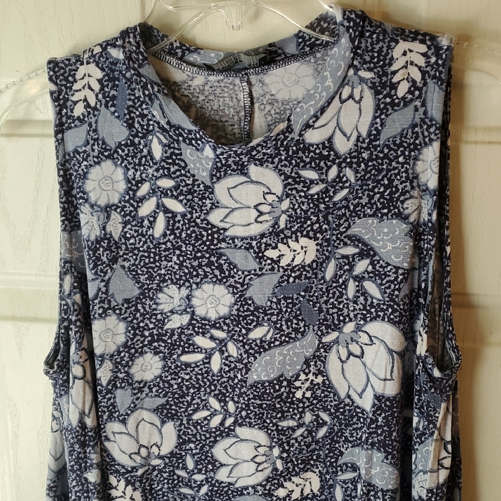 Lane Bryant Blue and White Floral‎ Tunic